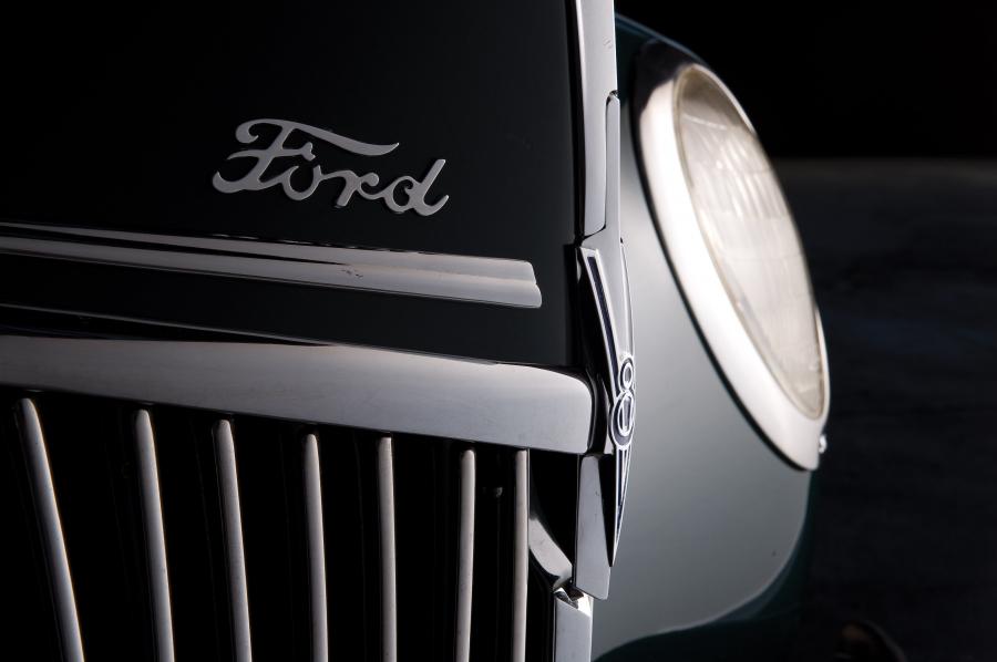  Ford DeLuxe Station Wagon 1939 года  (фото 22 из 26)